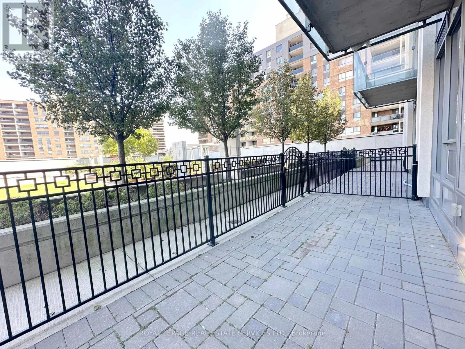 410 - 188 CLARK BOULEVARD