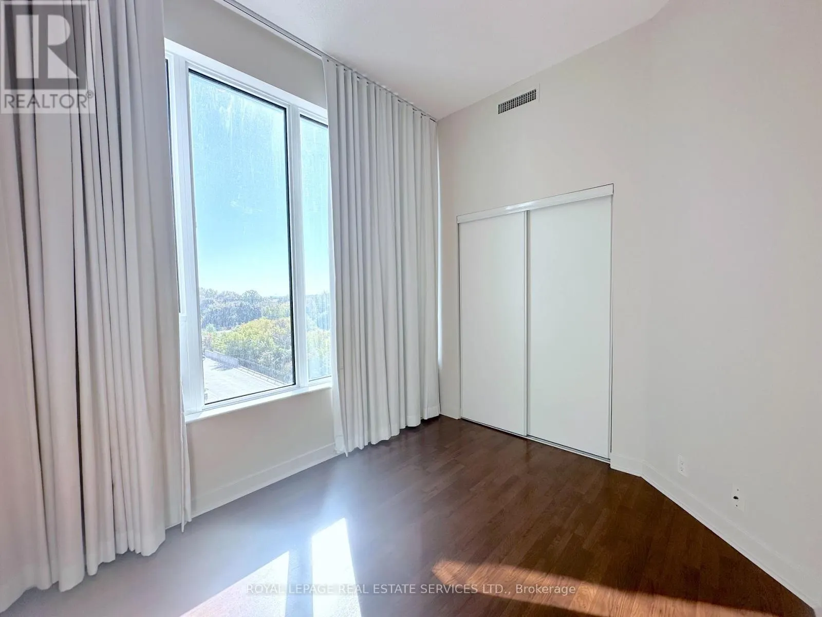 404 - 188 CLARK BOULEVARD