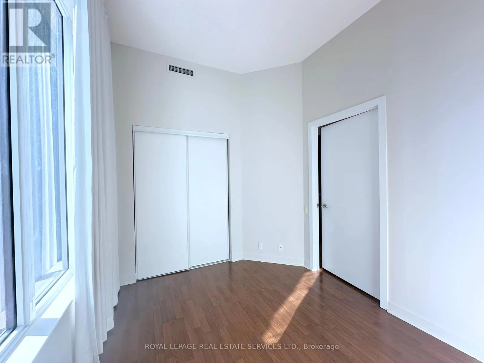 404 - 188 CLARK BOULEVARD