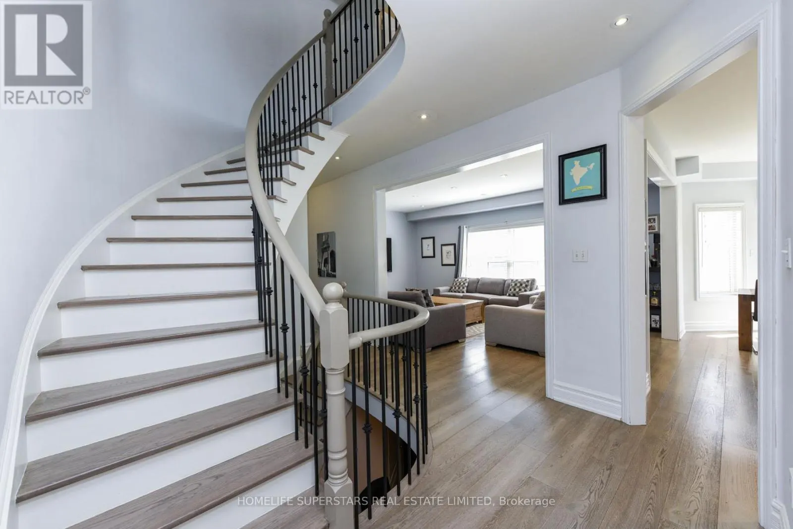3856 BRINWOOD GATE