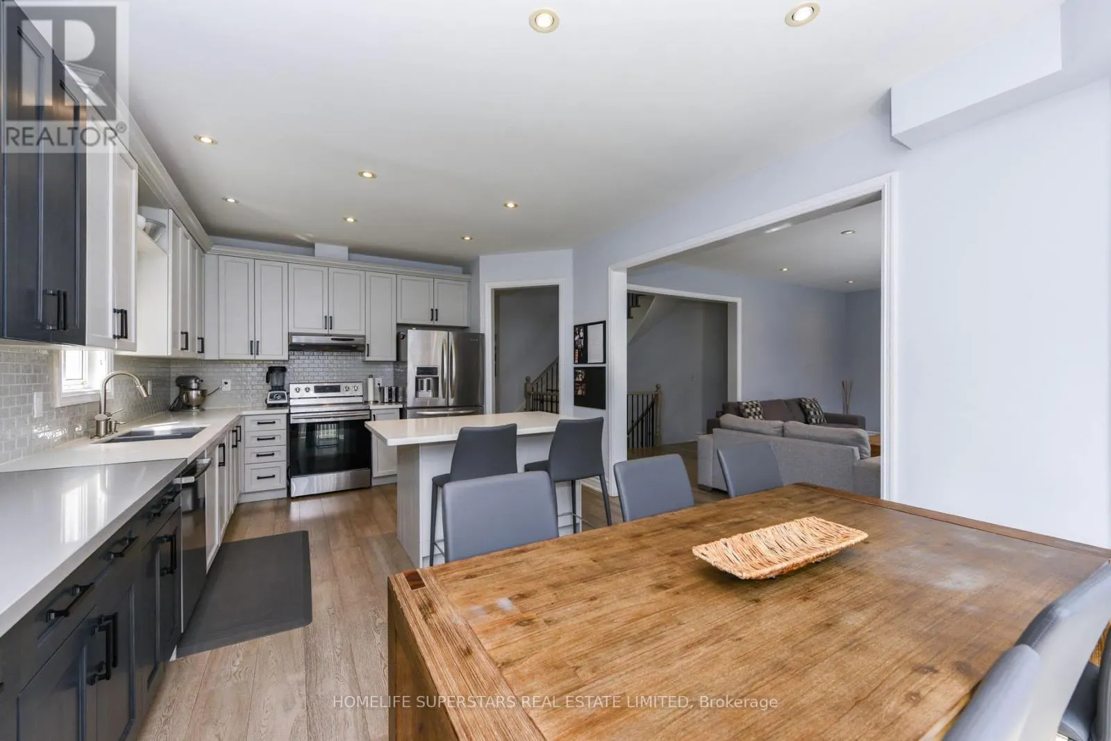 3856 BRINWOOD GATE