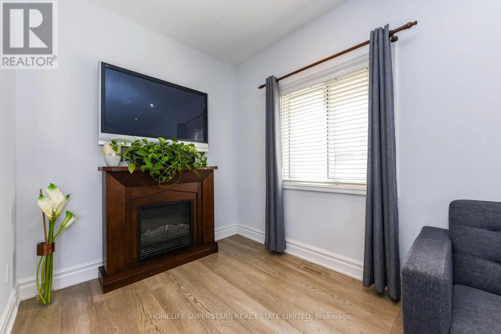3856 BRINWOOD GATE
