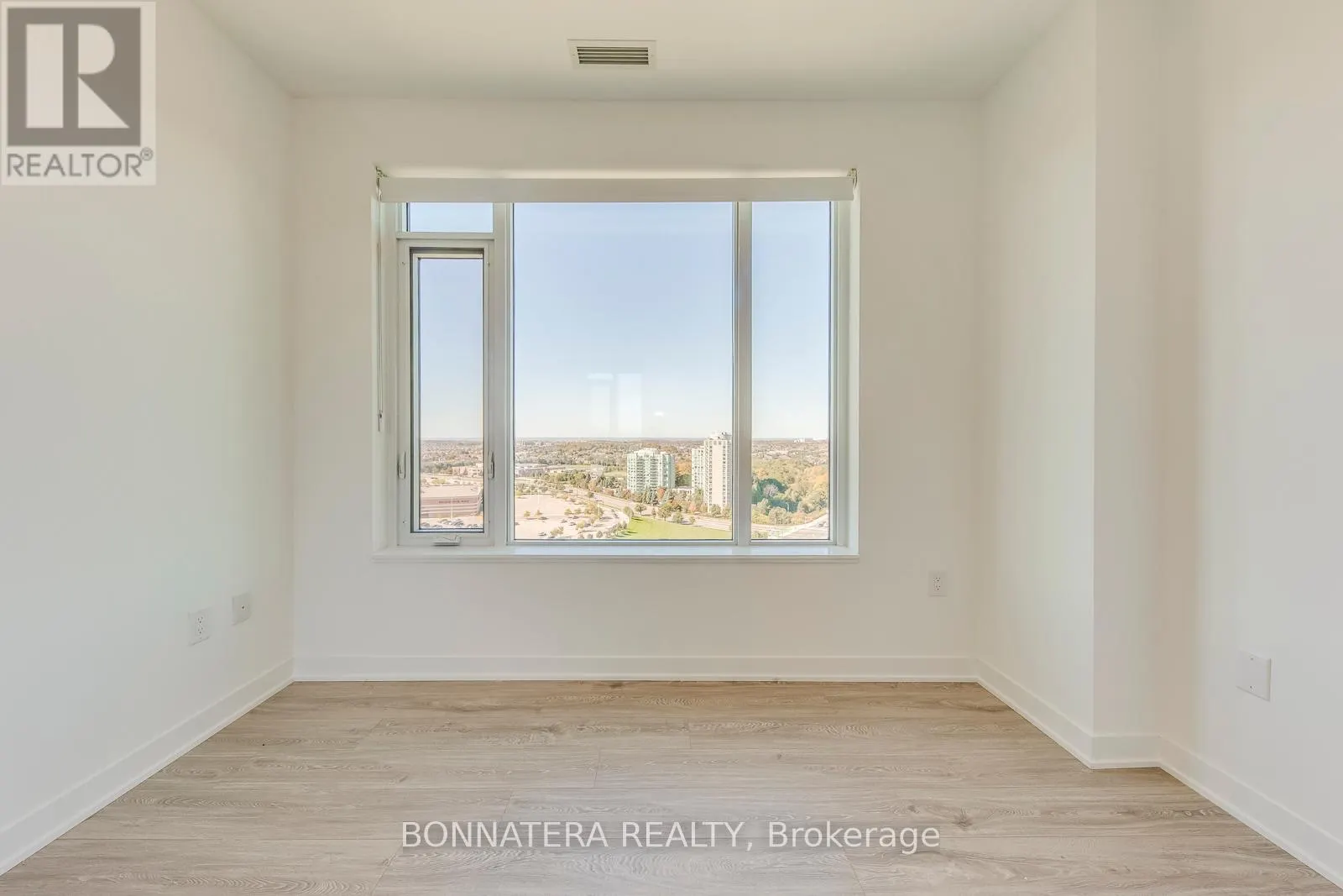 1810 - 2395 EGLINTON AVENUE W