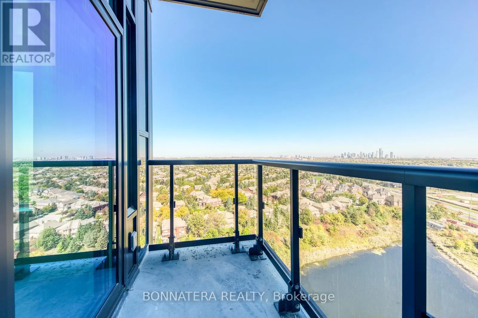 1810 - 2395 EGLINTON AVENUE W