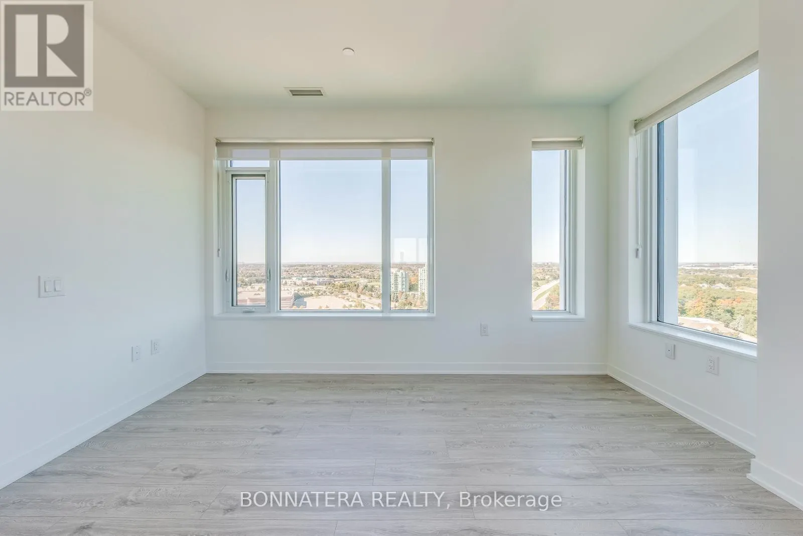 1810 - 2395 EGLINTON AVENUE W