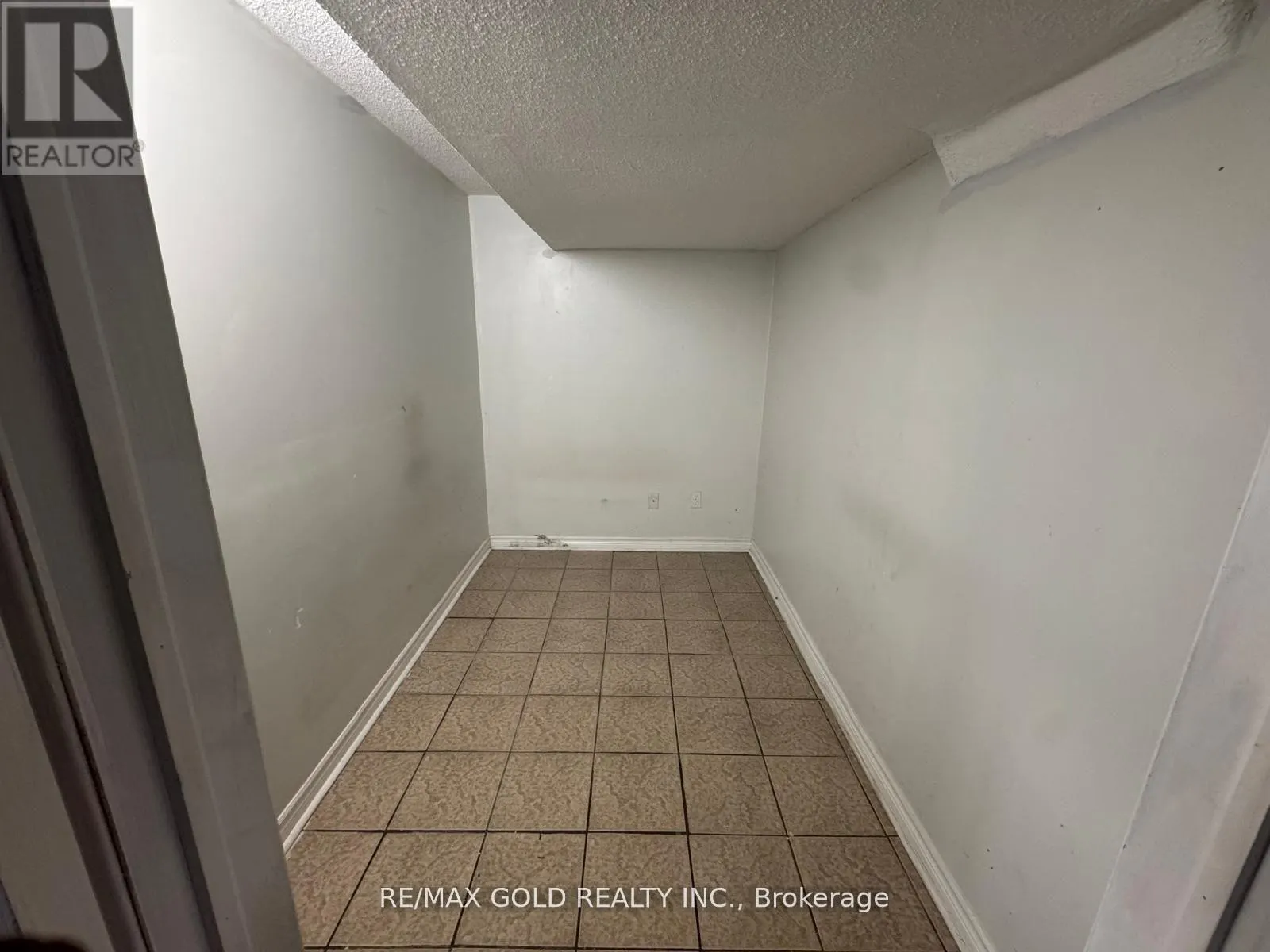 BASEMENT - 107 SLED DOG ROAD