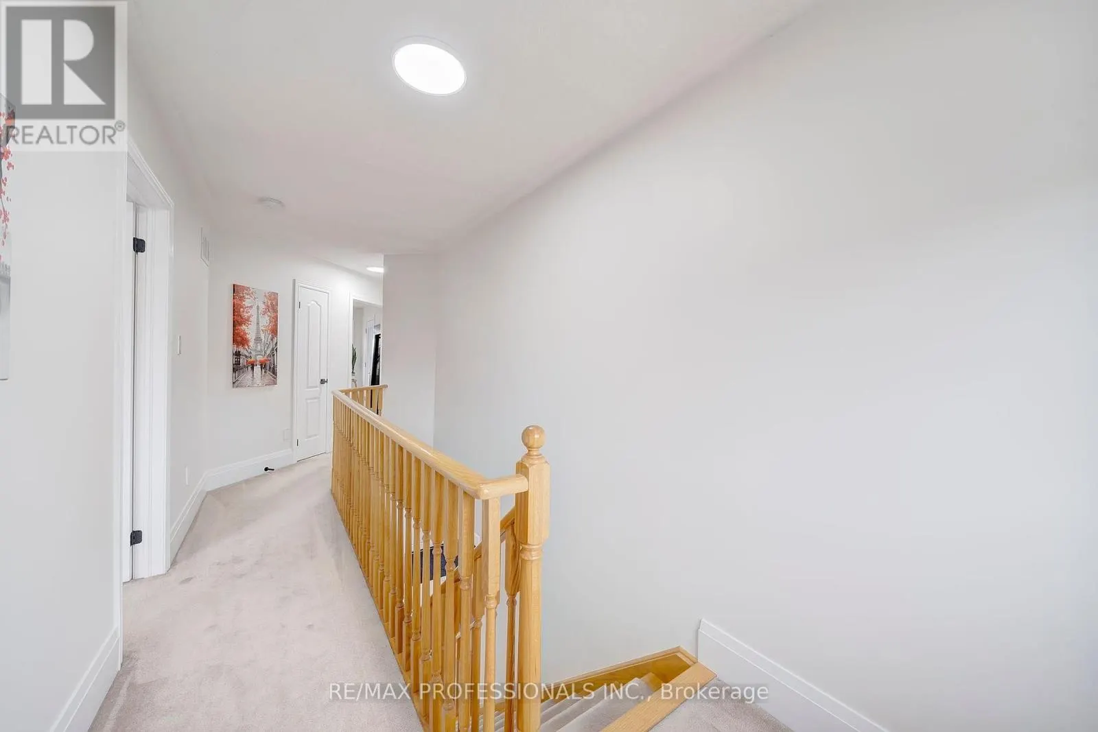 67 CHAPLIN CRESCENT