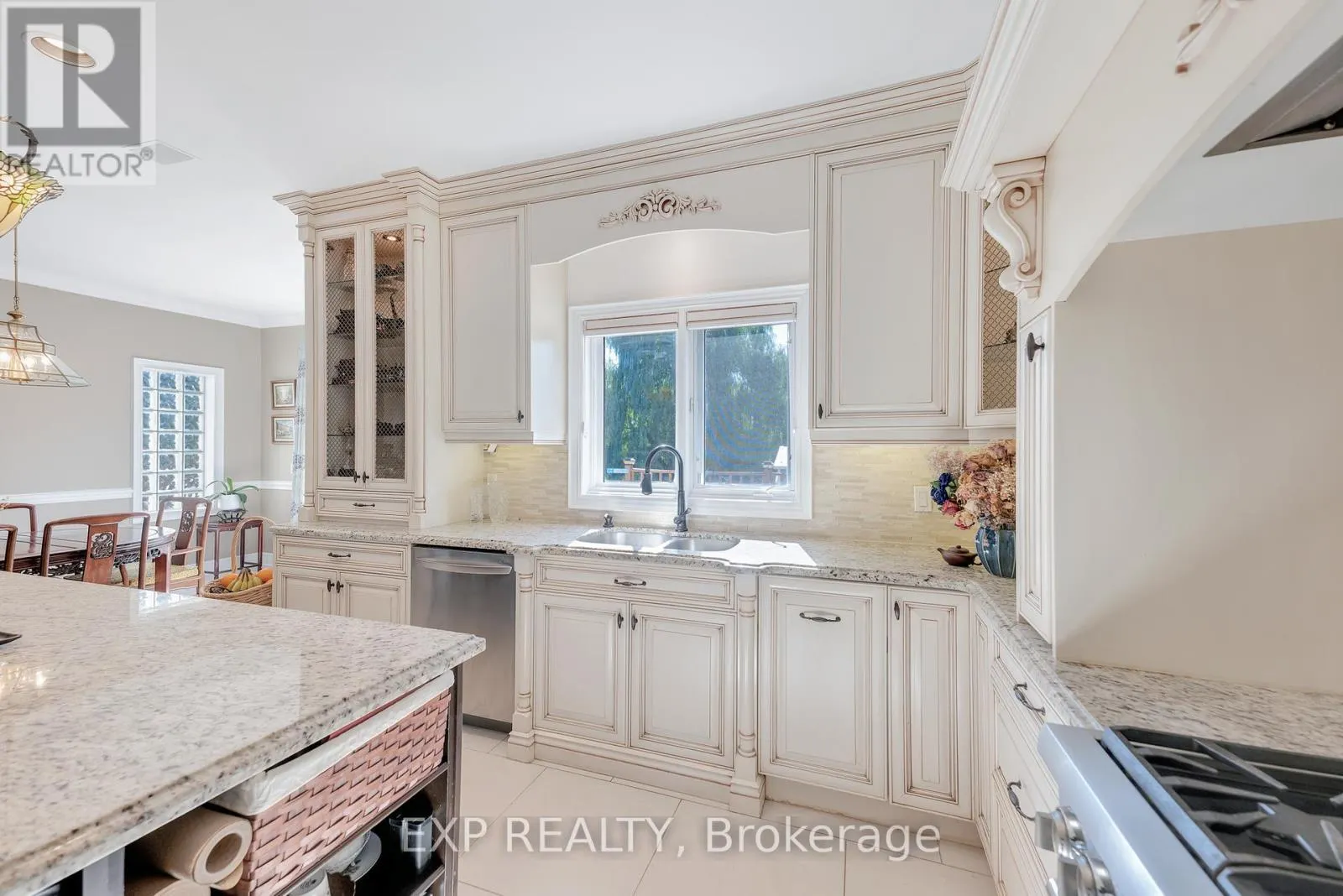 6 GOLFWAY COURT
