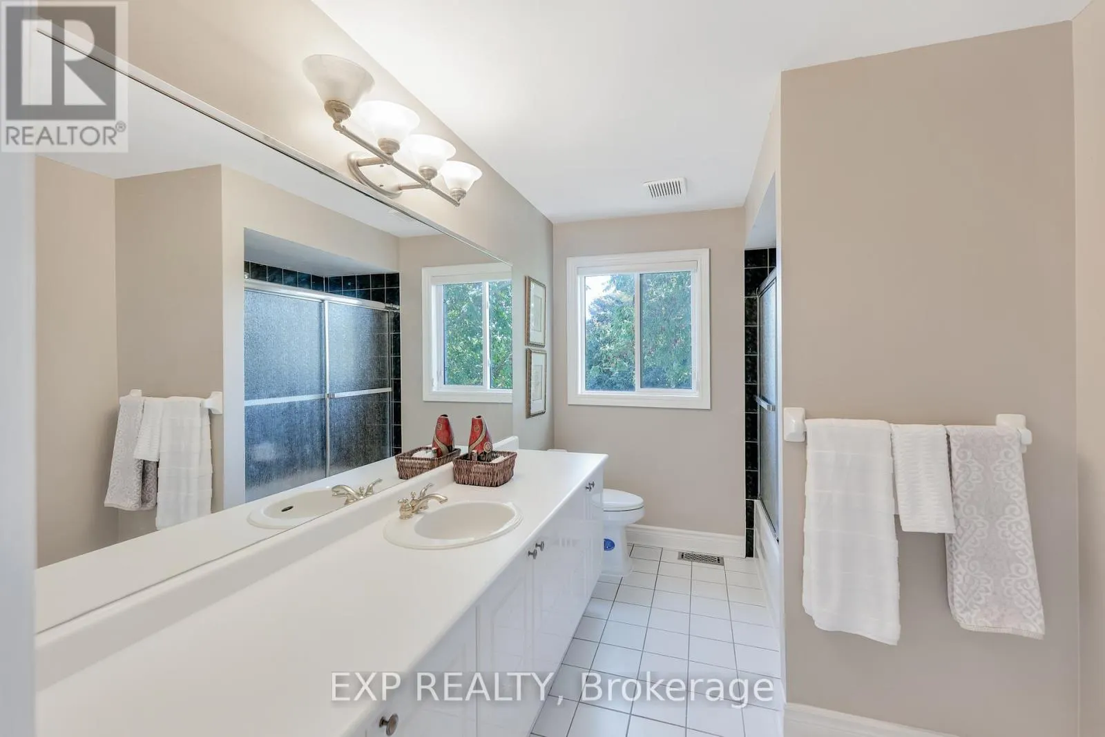 6 GOLFWAY COURT