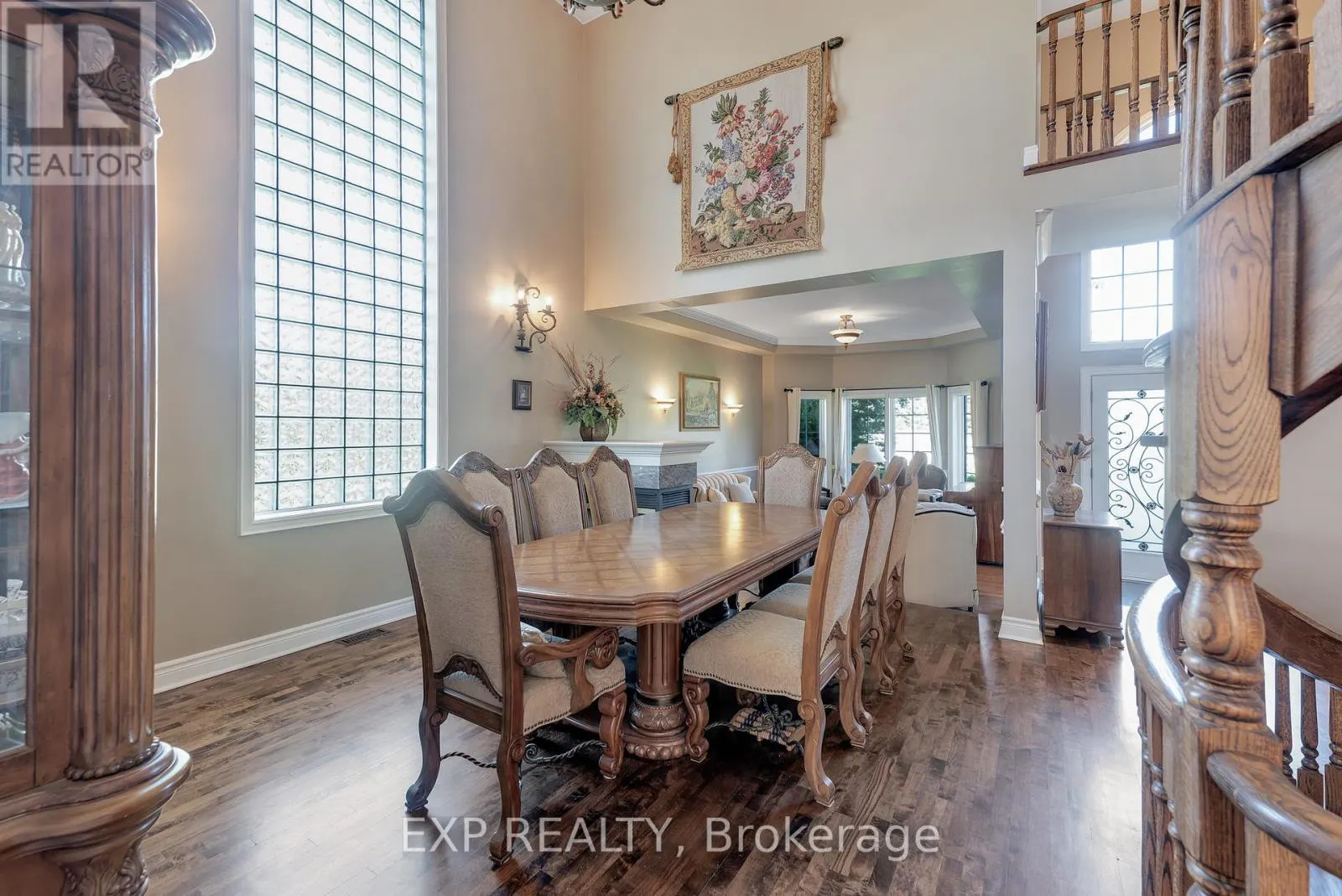 6 GOLFWAY COURT