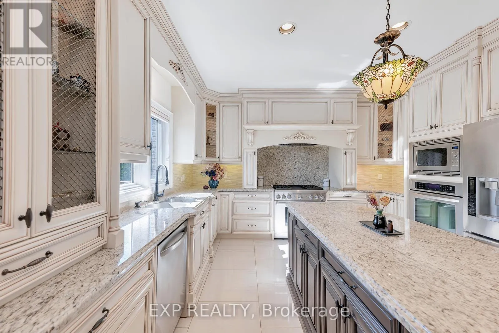 6 GOLFWAY COURT