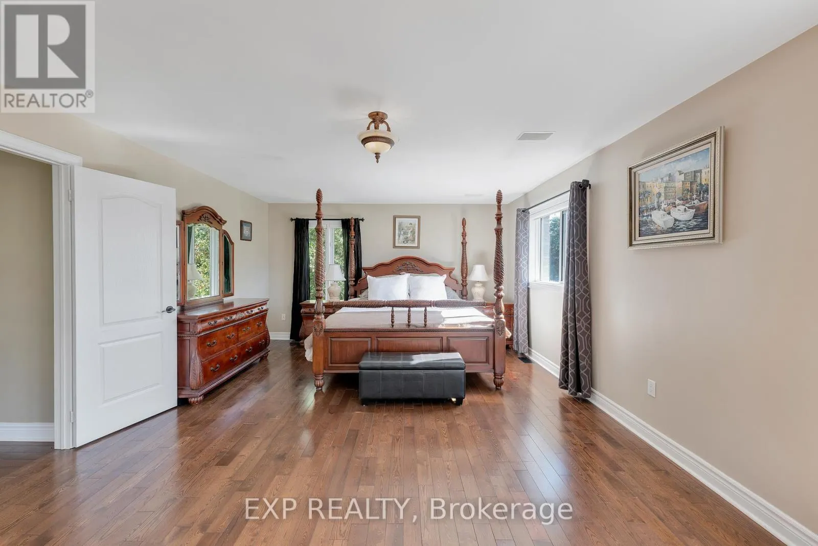 6 GOLFWAY COURT