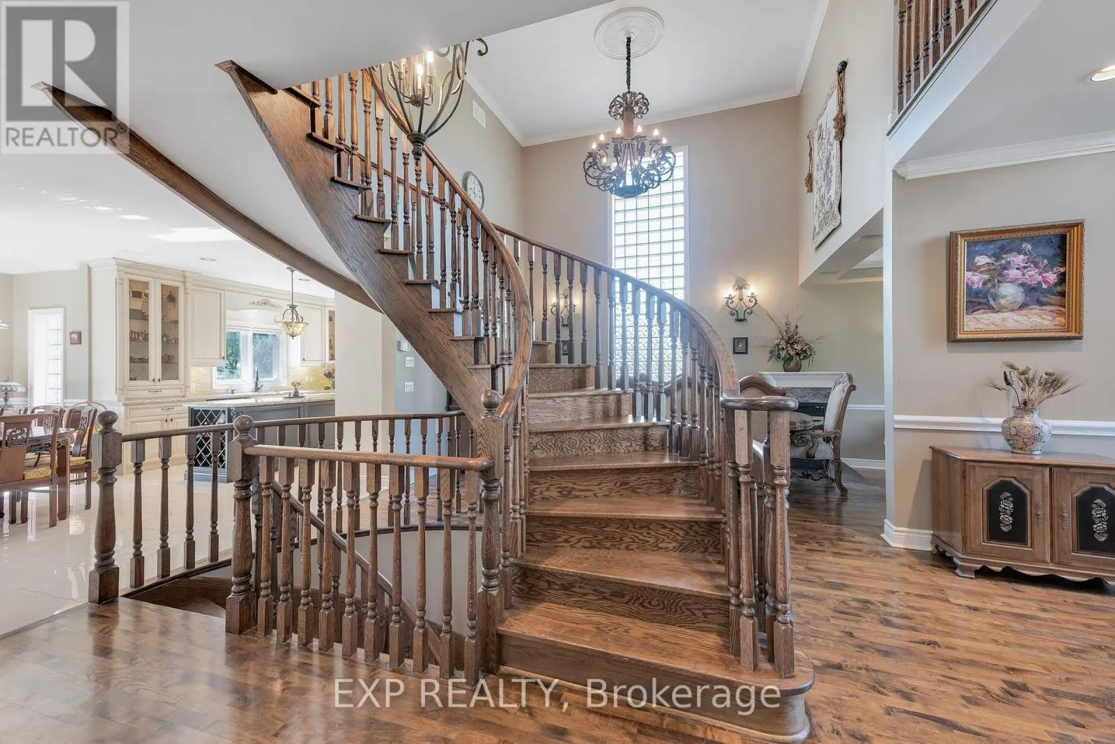 6 GOLFWAY COURT