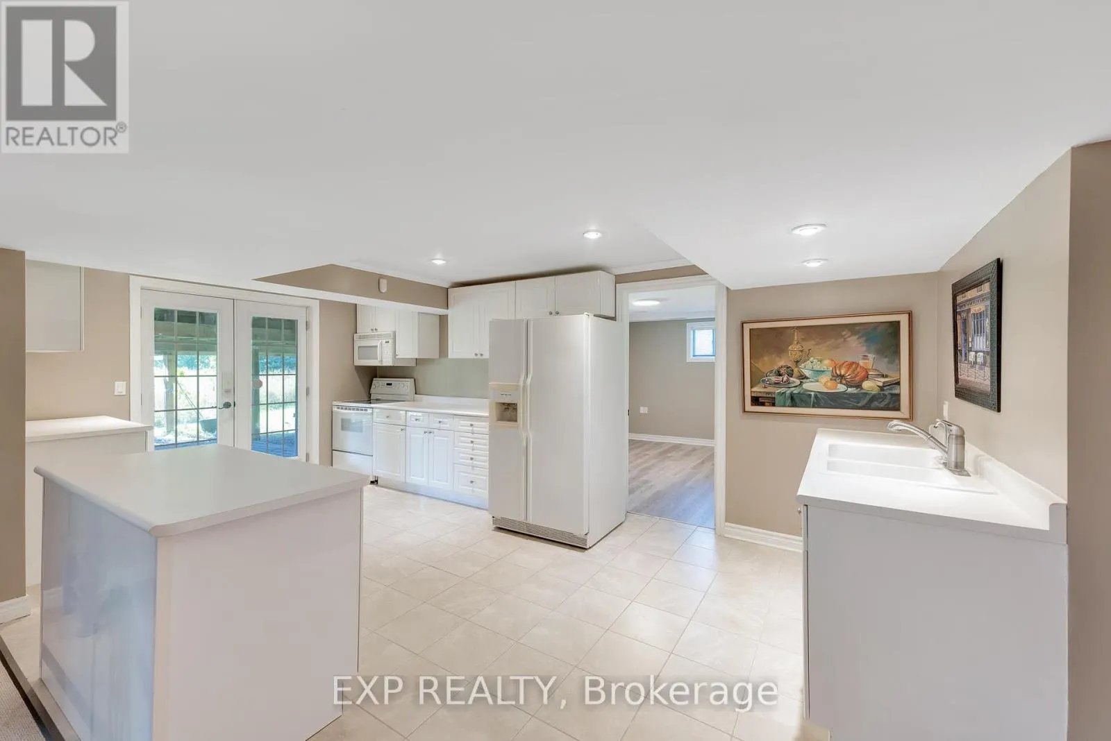 6 GOLFWAY COURT