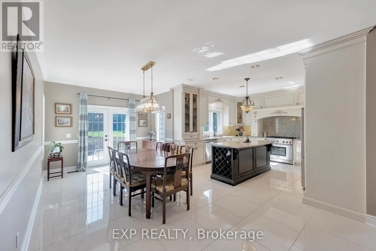 6 GOLFWAY COURT