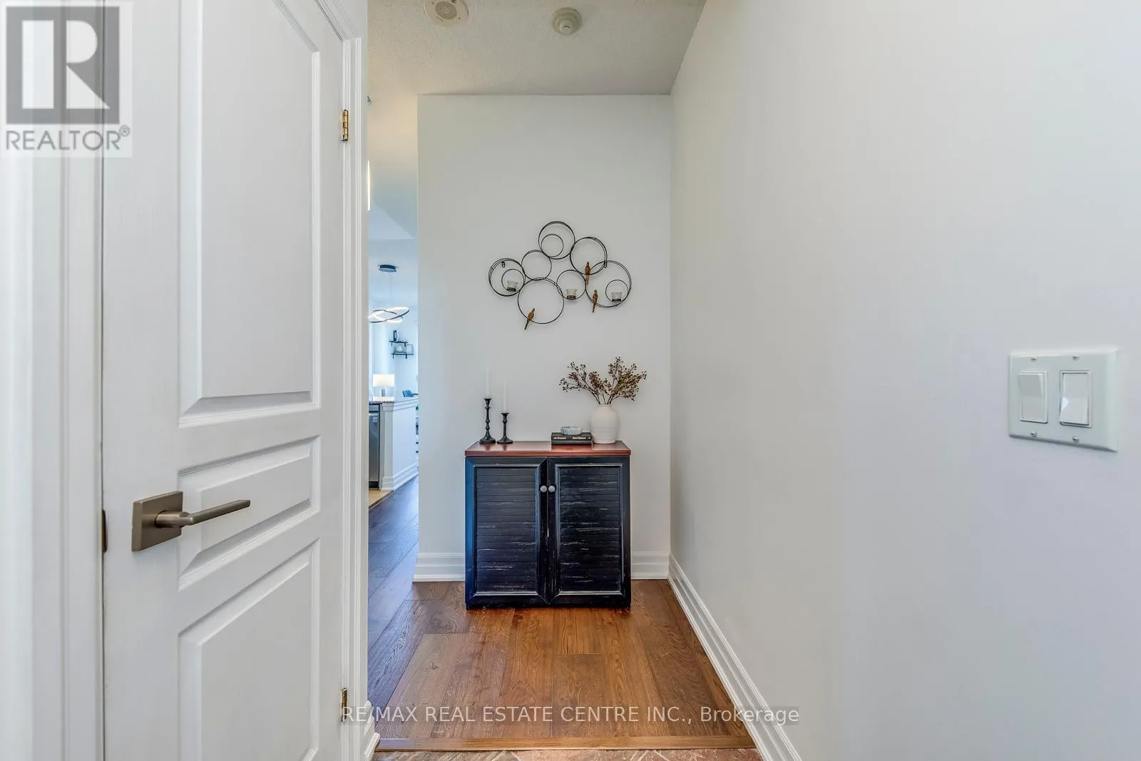 401 - 2087 LAKE SHORE BOULEVARD W