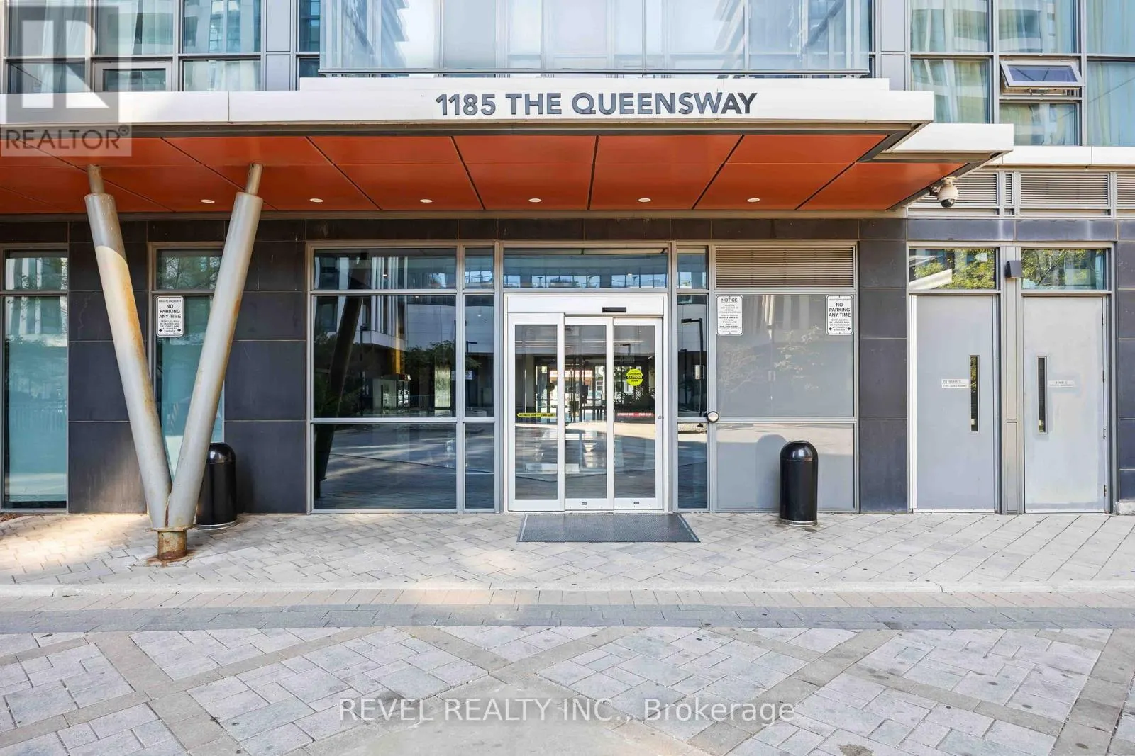 209 - 1185 THE QUEENSWAY