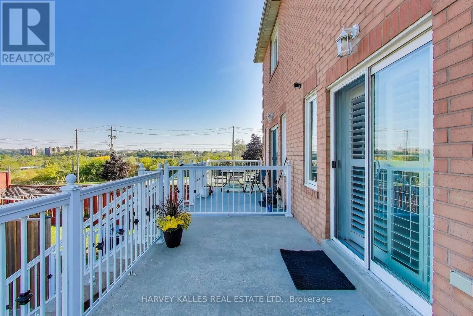 4 CORBETT AVE. CORBETT AVENUE