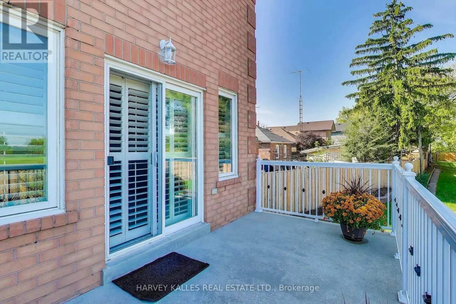 4 CORBETT AVE. CORBETT AVENUE