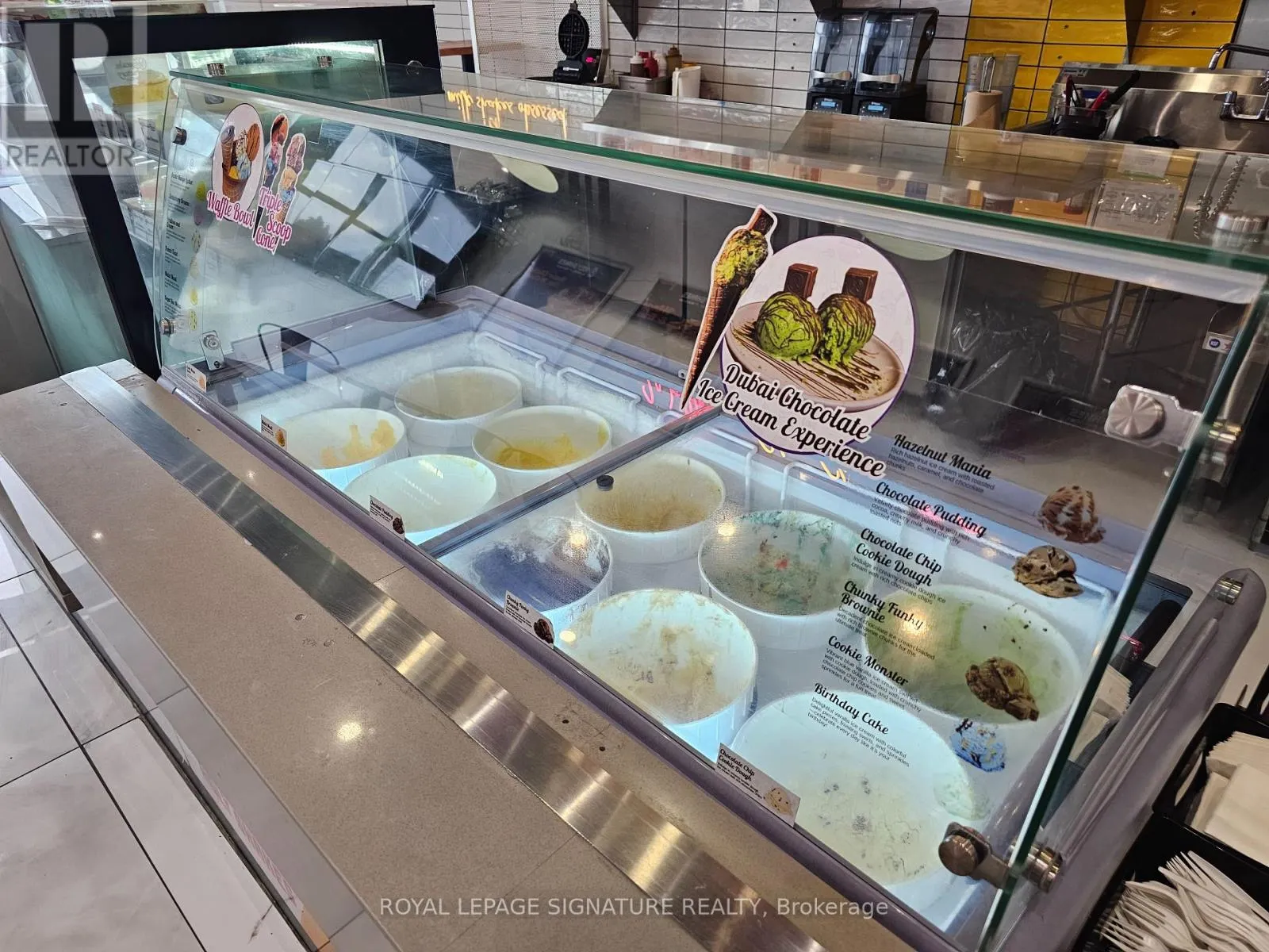 3 - 2880 QUEEN STREET E