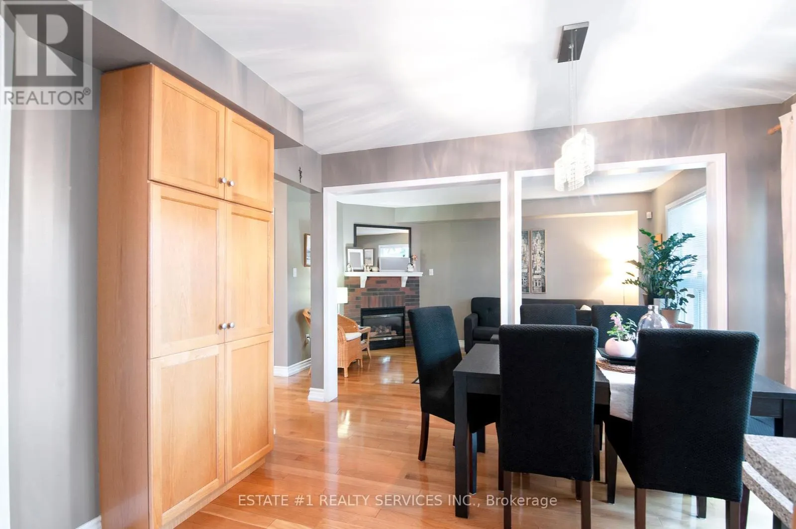 102 CRESTHAVEN ROAD