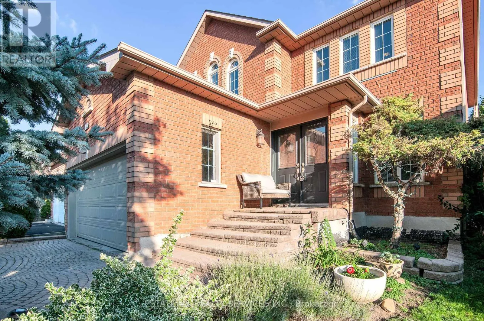 102 CRESTHAVEN ROAD
