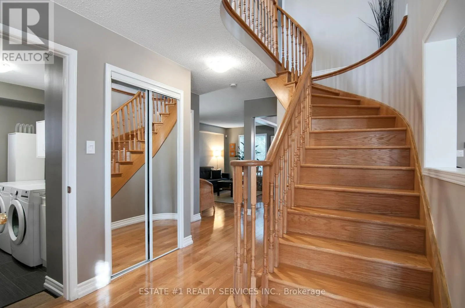 102 CRESTHAVEN ROAD
