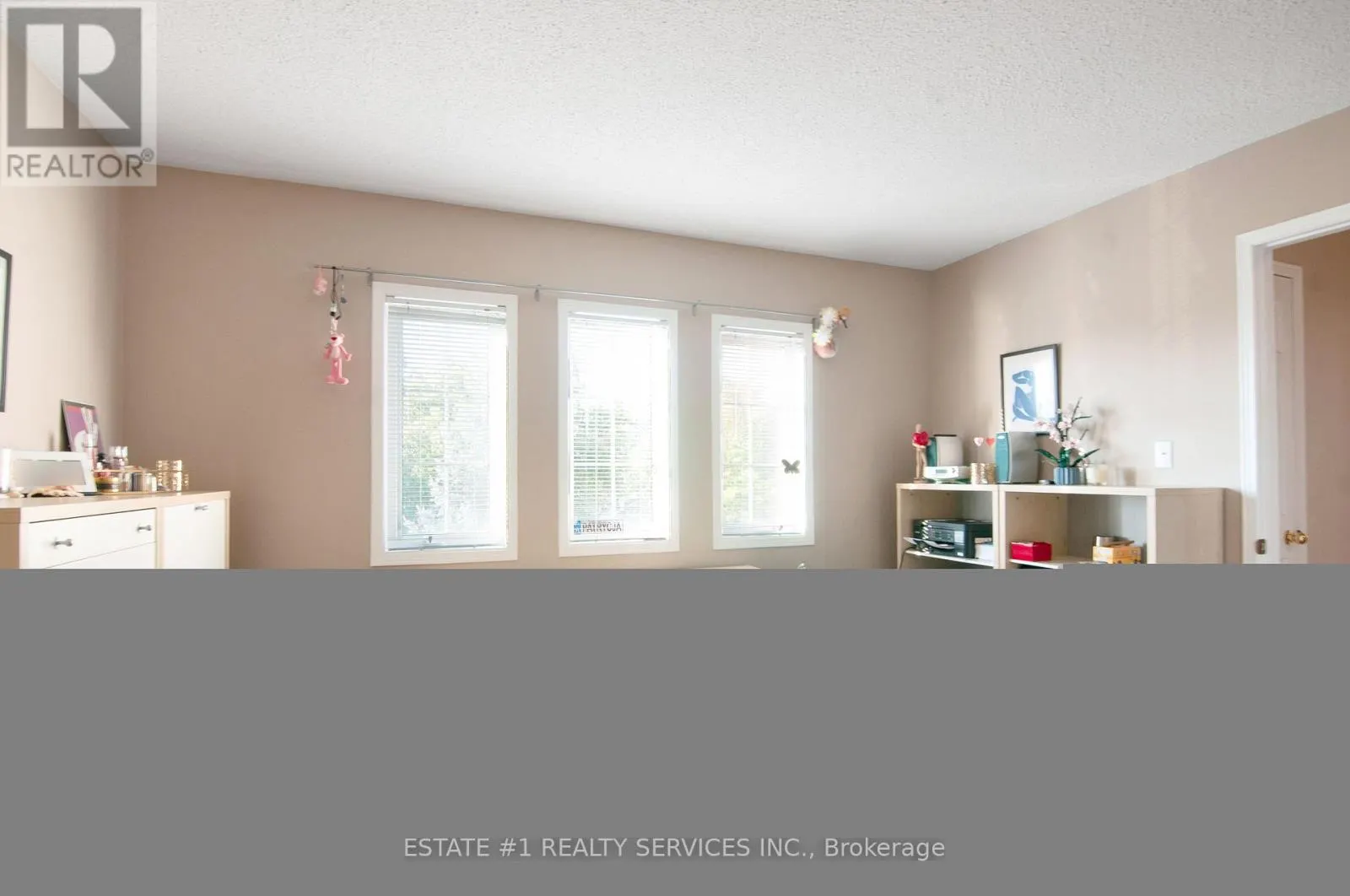 102 CRESTHAVEN ROAD