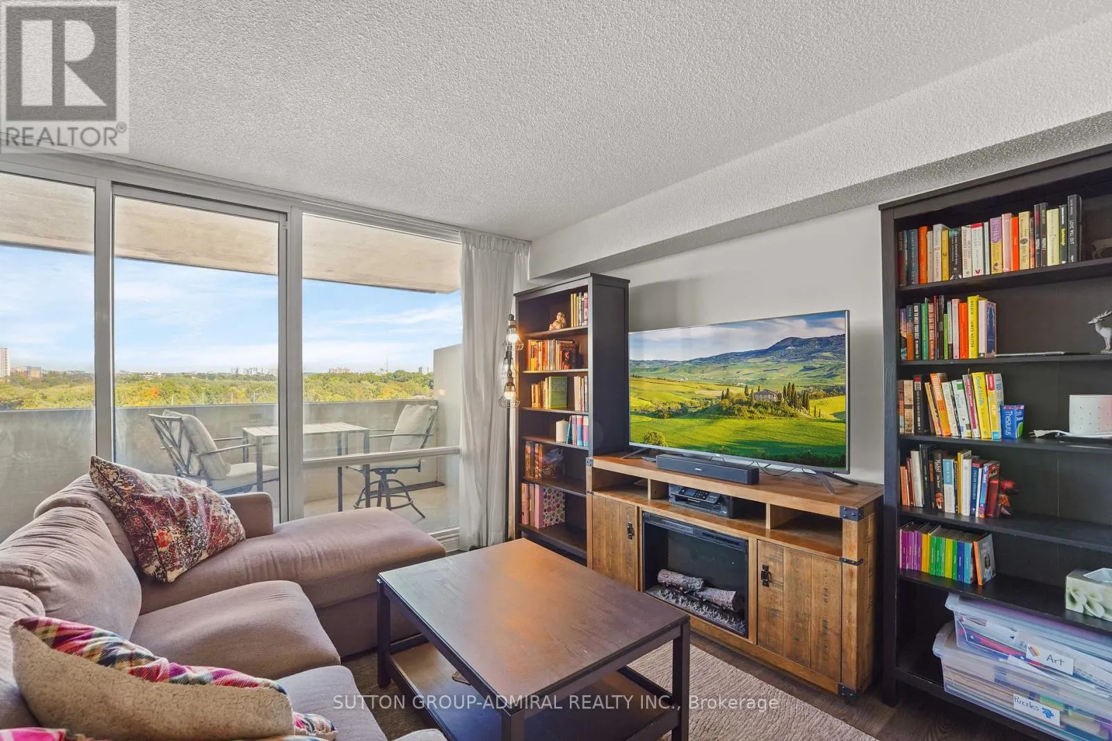 1001 - 270 SCARLETT ROAD