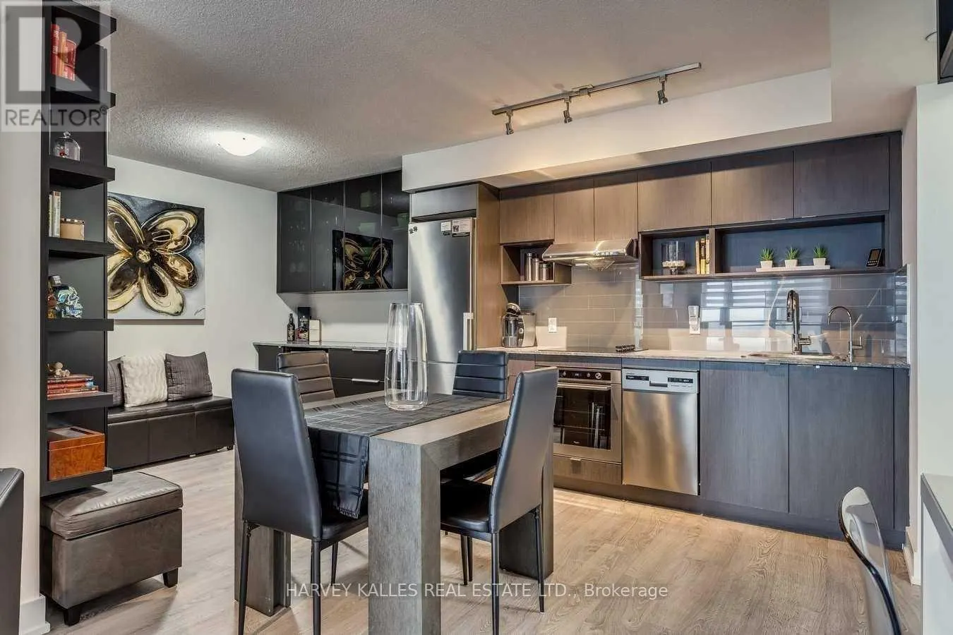 1206 - 7 MABELLE AVENUE