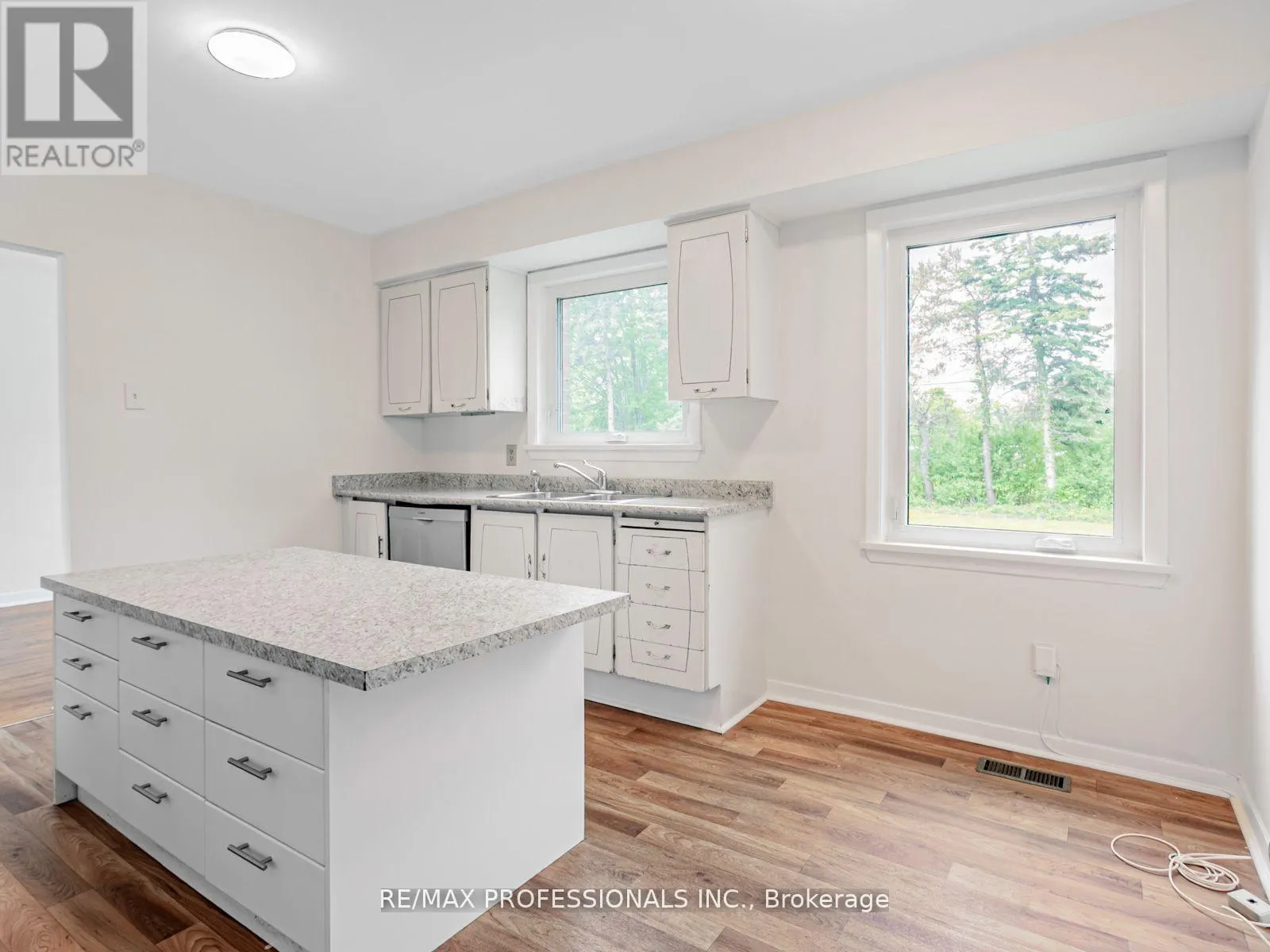275 JEFFCOAT DRIVE