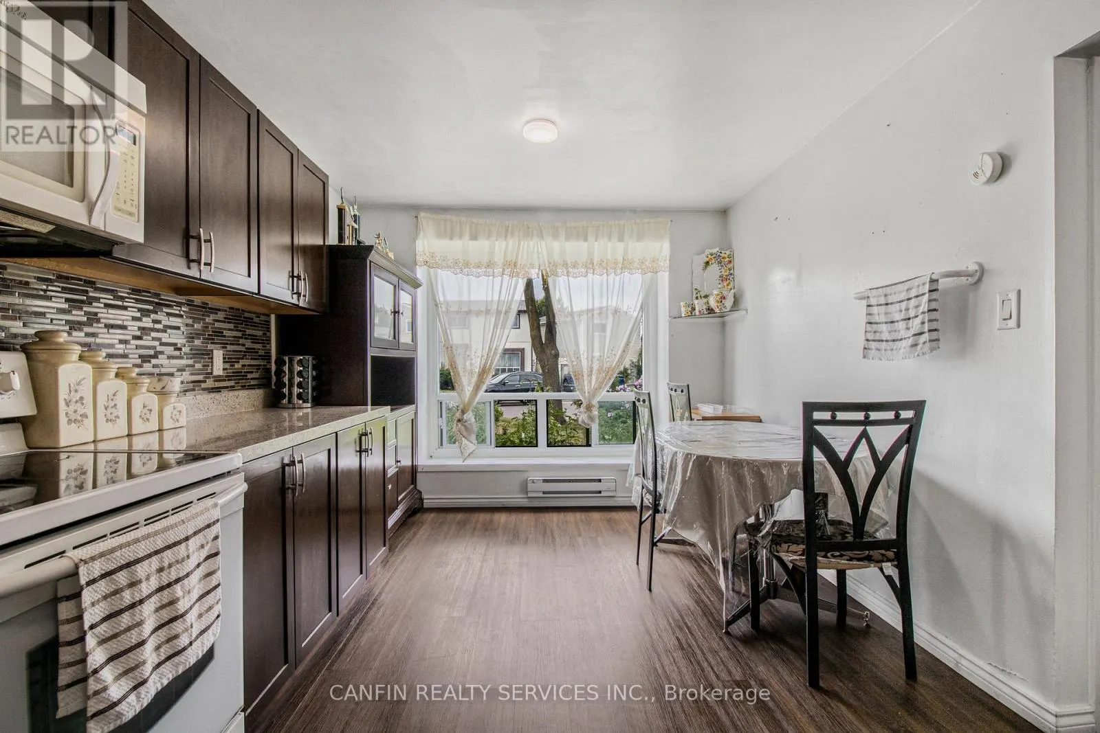 95 HUNTINGWOOD CRESCENT