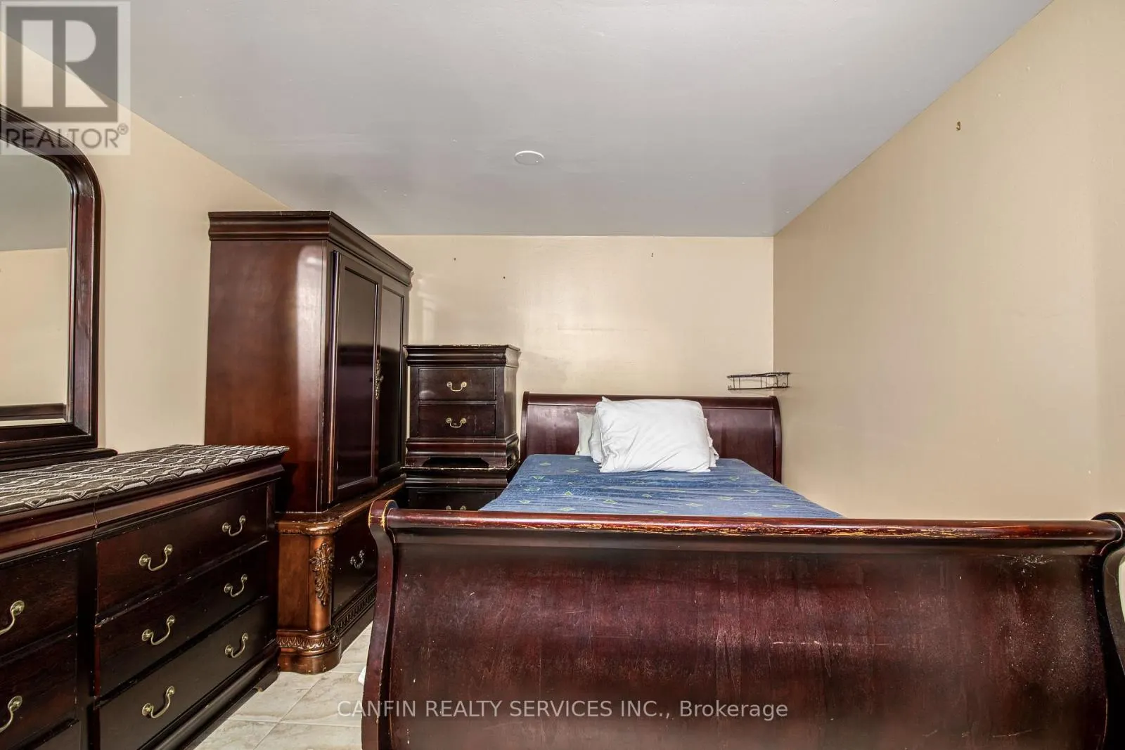 95 HUNTINGWOOD CRESCENT