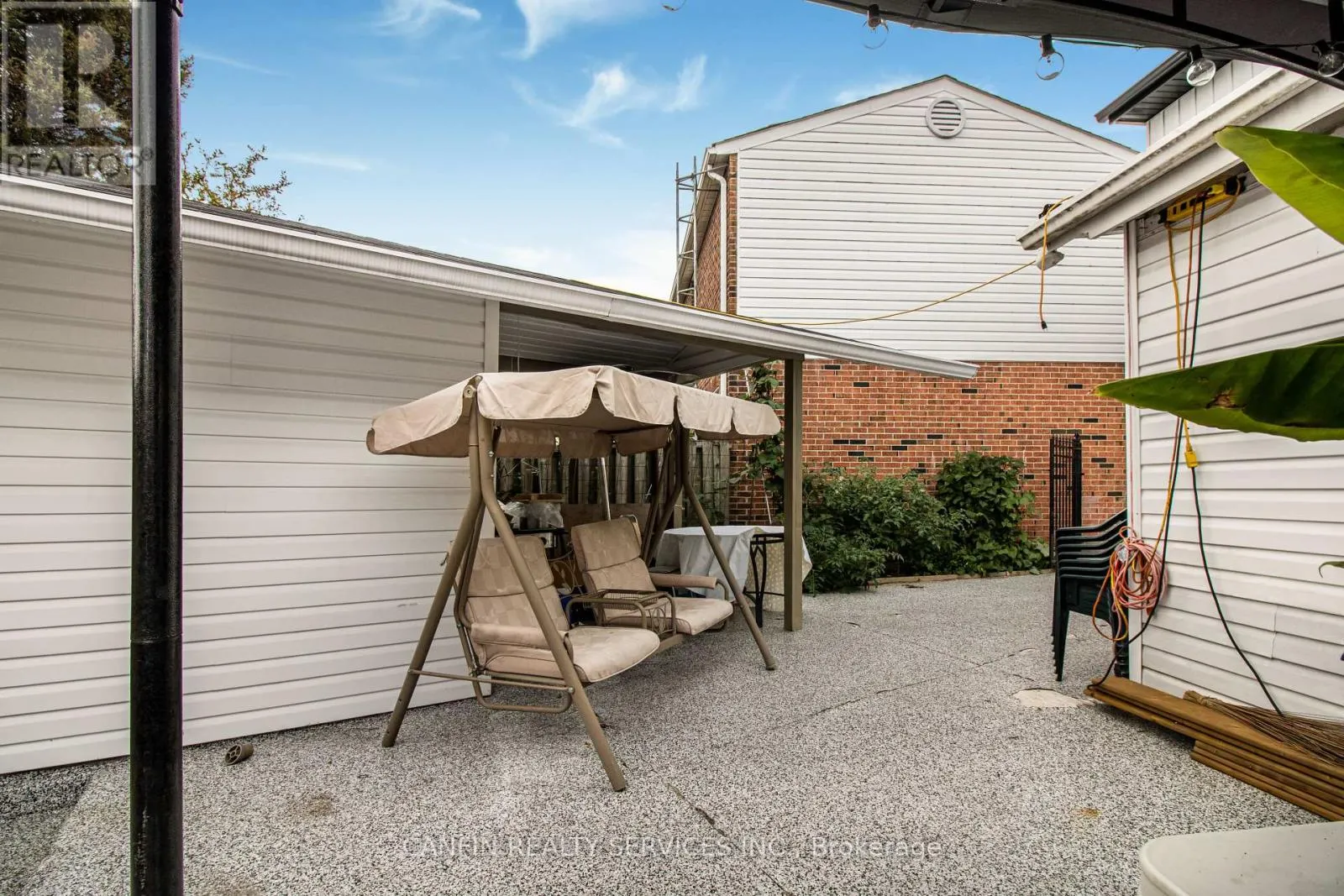 95 HUNTINGWOOD CRESCENT
