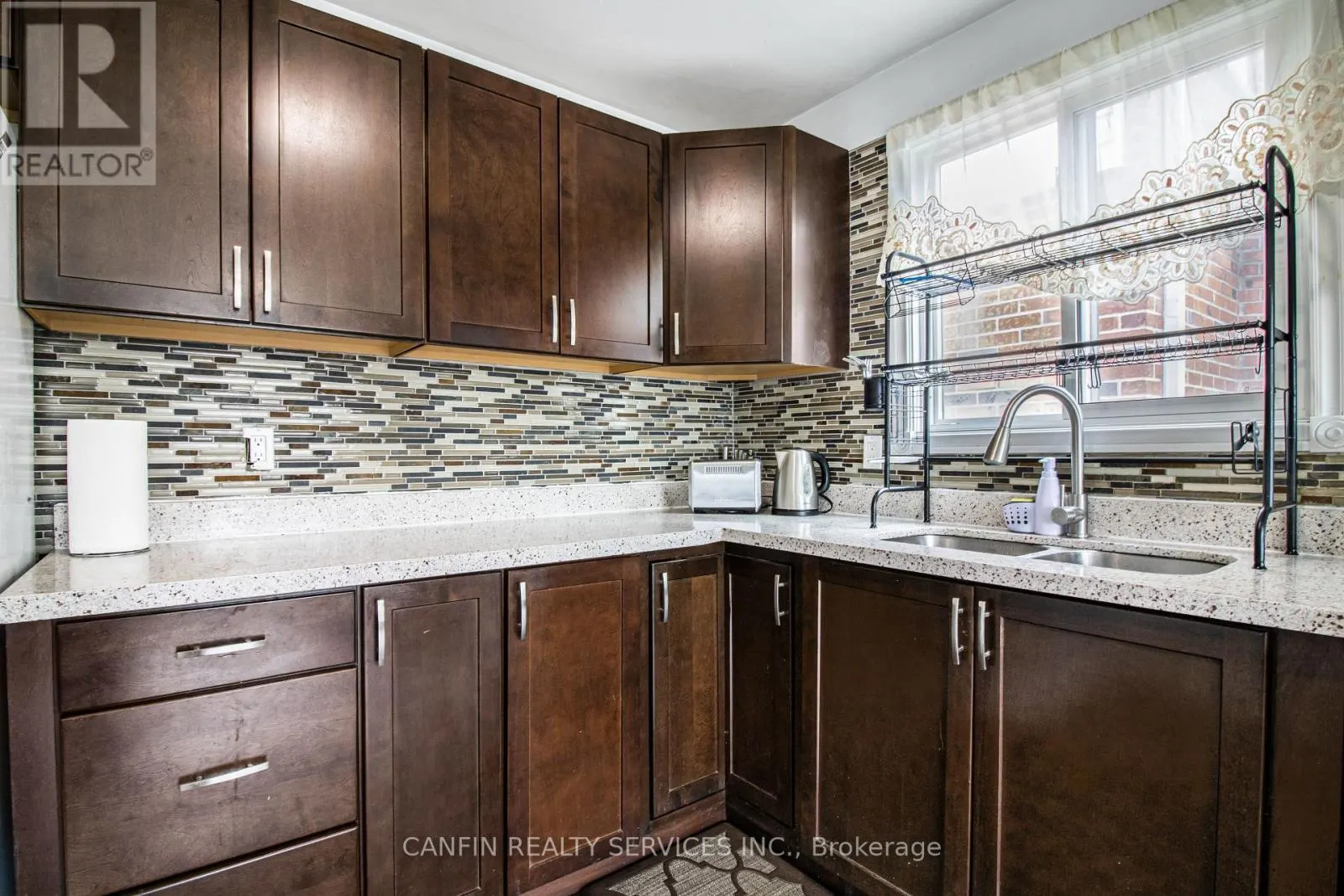 95 HUNTINGWOOD CRESCENT