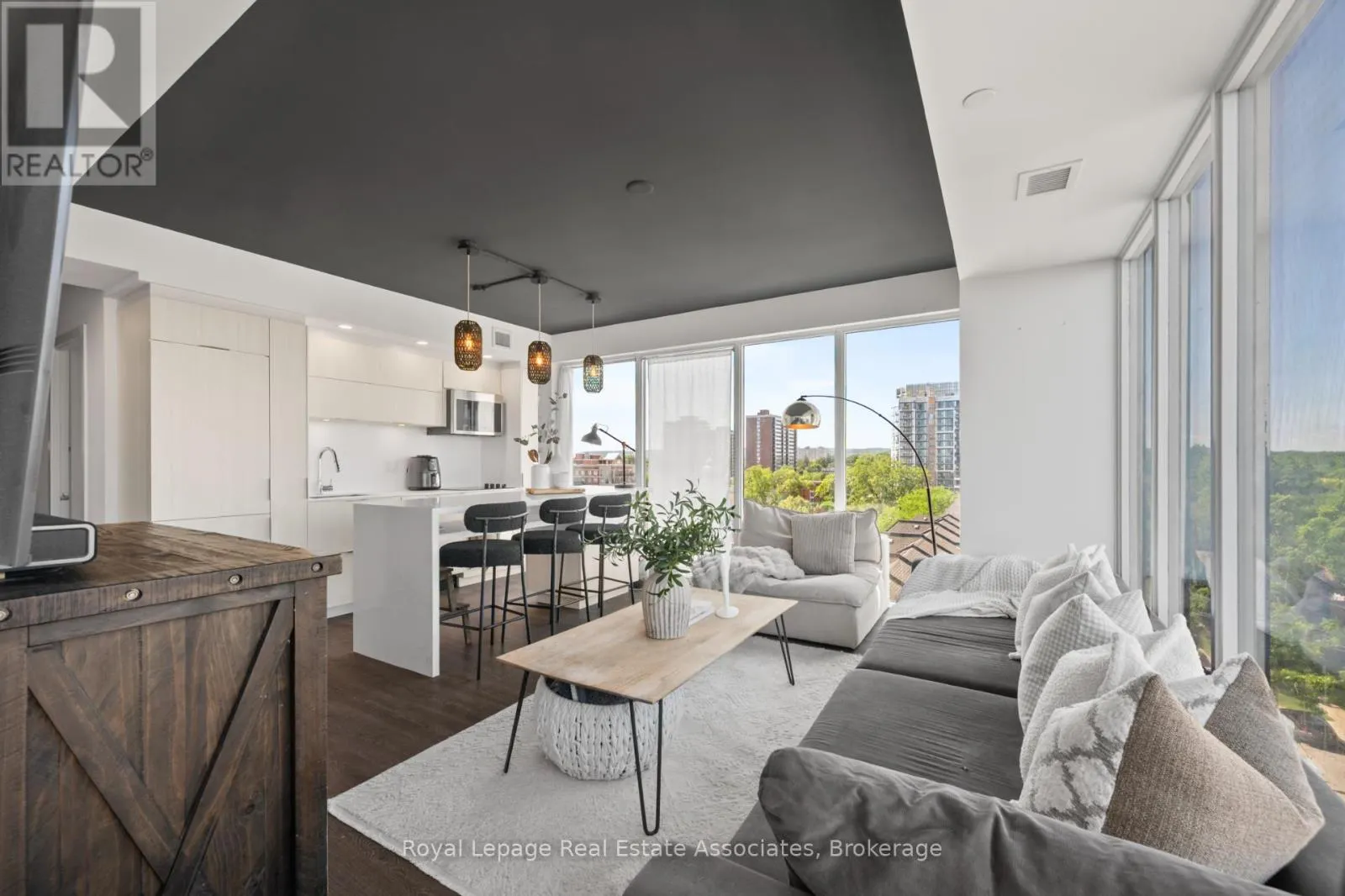602 - 370 MARTHA STREET