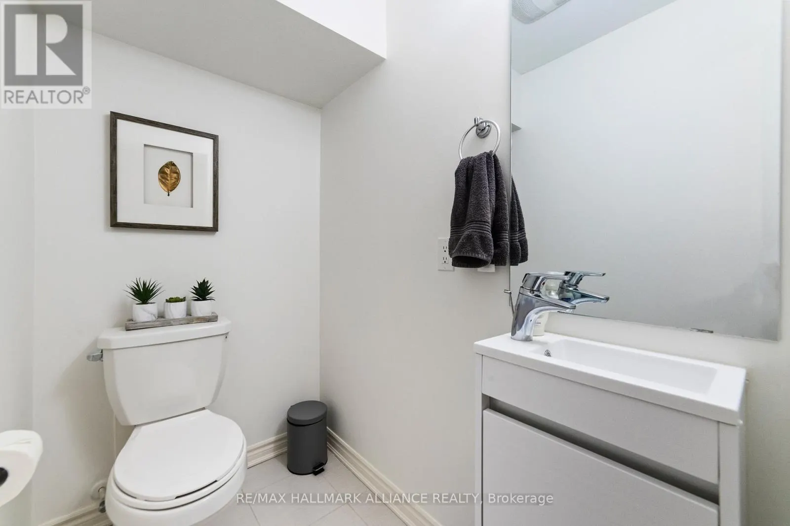 12 - 1150 STROUD LANE