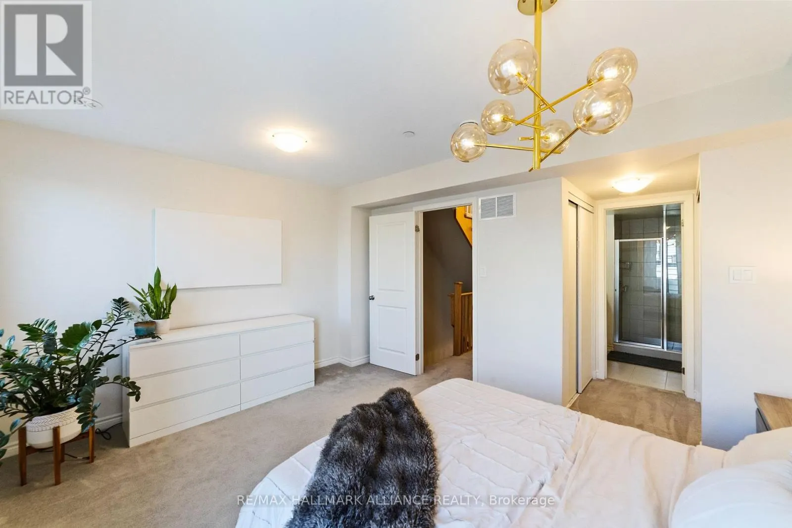 12 - 1150 STROUD LANE
