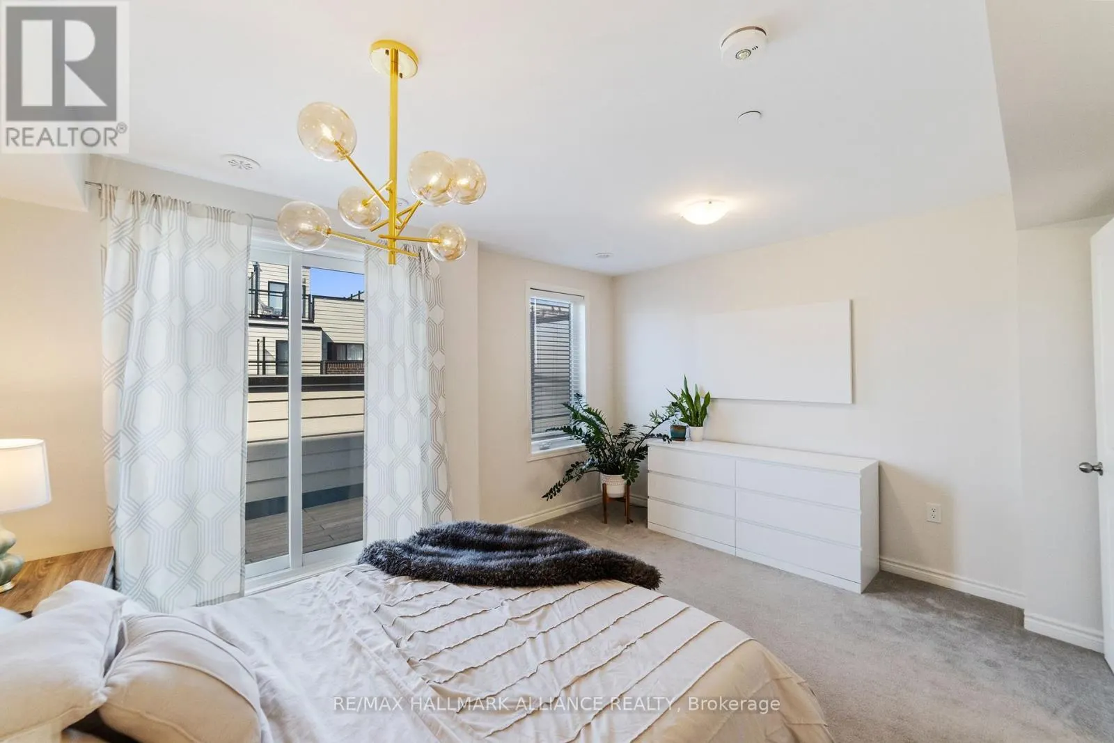 12 - 1150 STROUD LANE