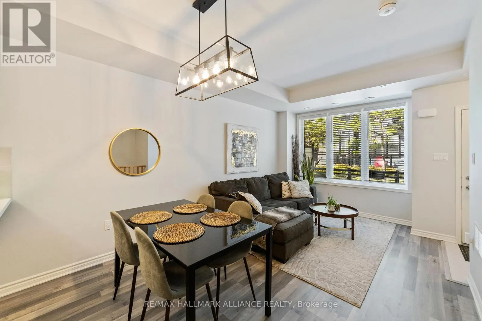 12 - 1150 STROUD LANE