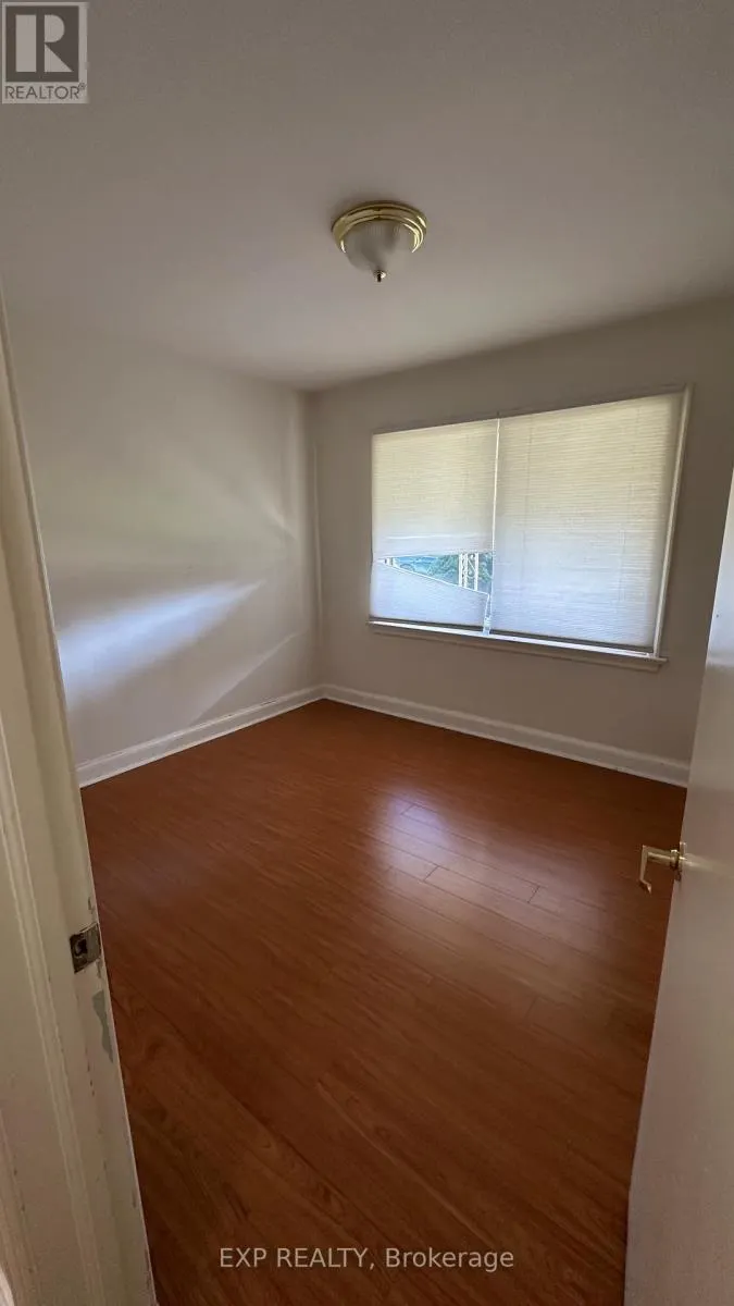 16 KING GEORGES DRIVE W