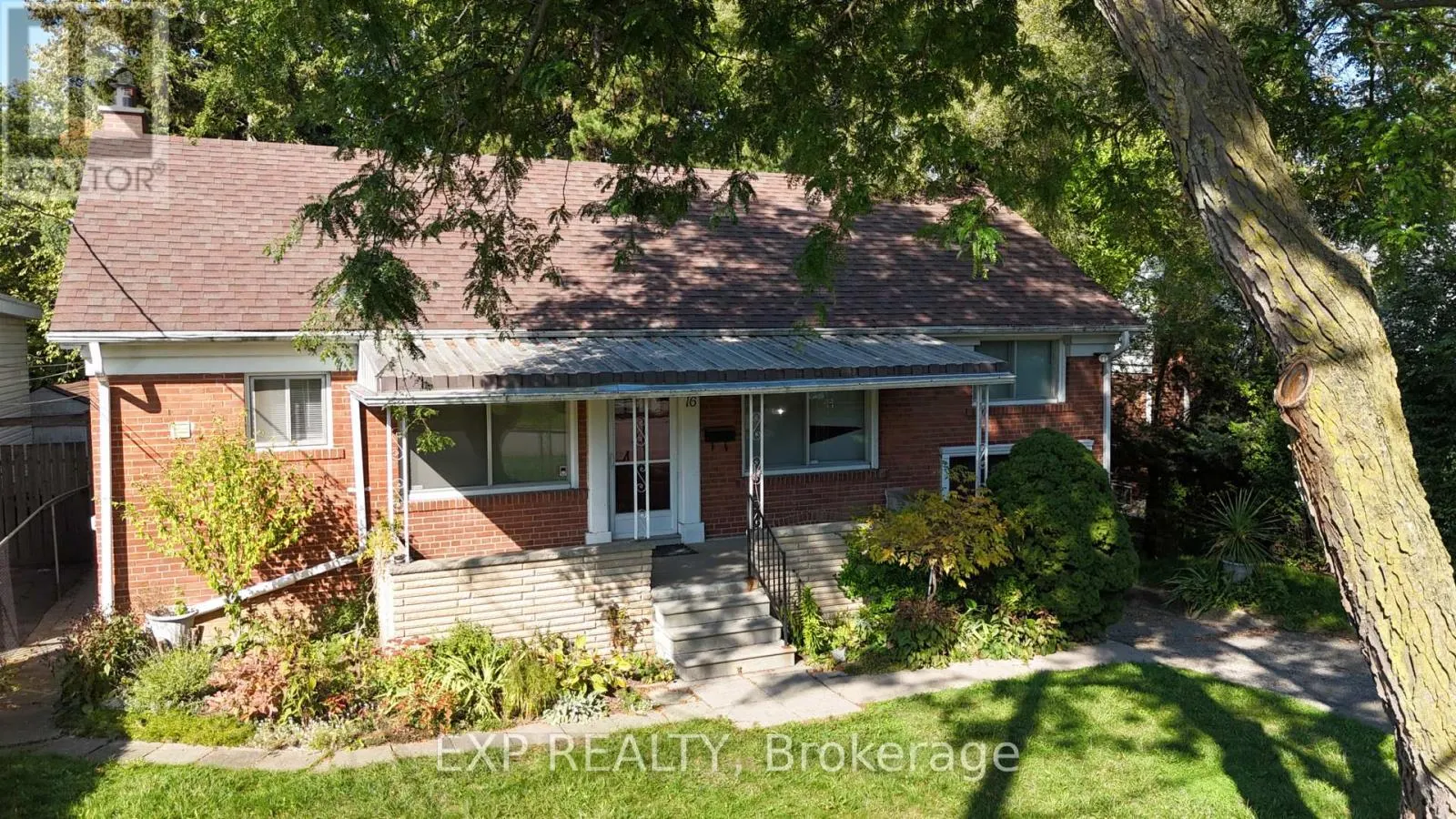 16 KING GEORGES DRIVE W