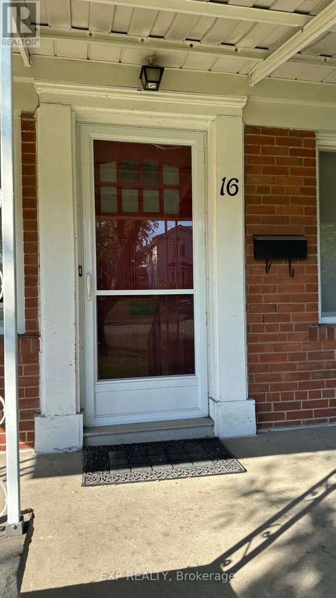 16 KING GEORGES DRIVE W