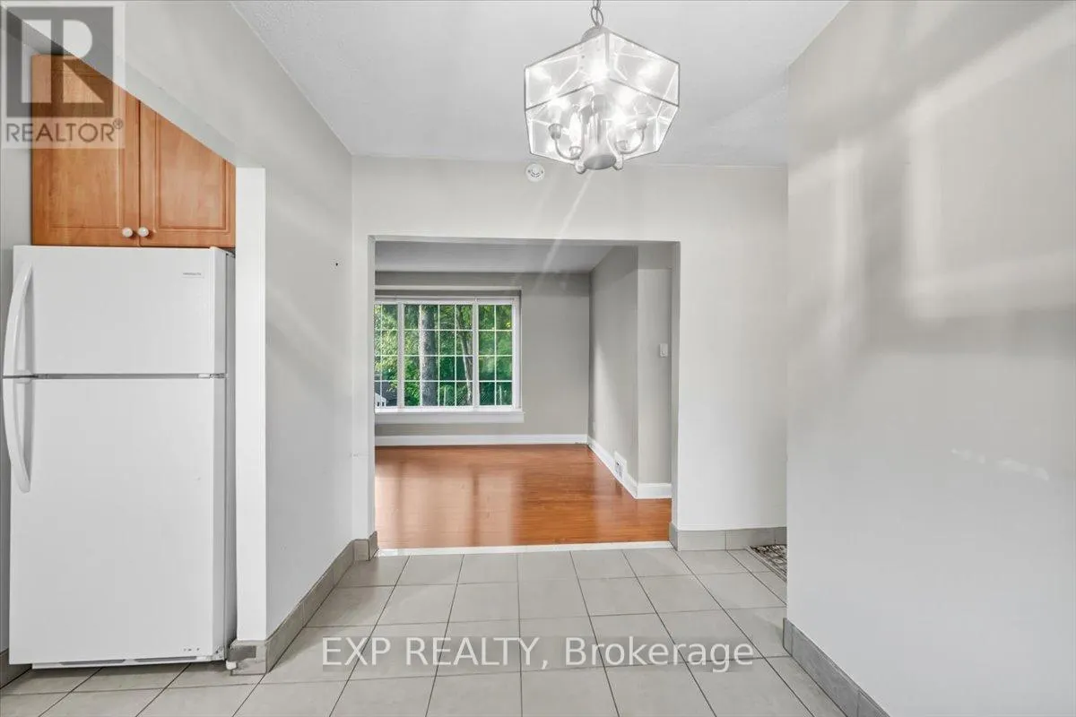 16 KING GEORGES DRIVE W