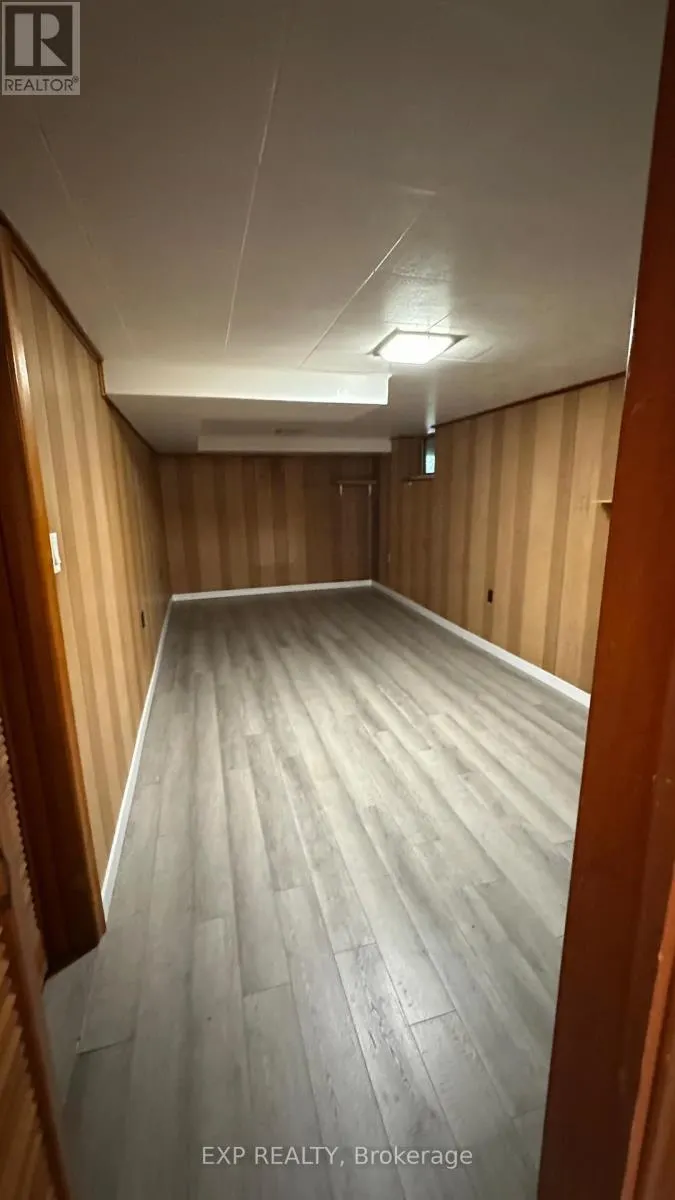 16 KING GEORGES DRIVE W