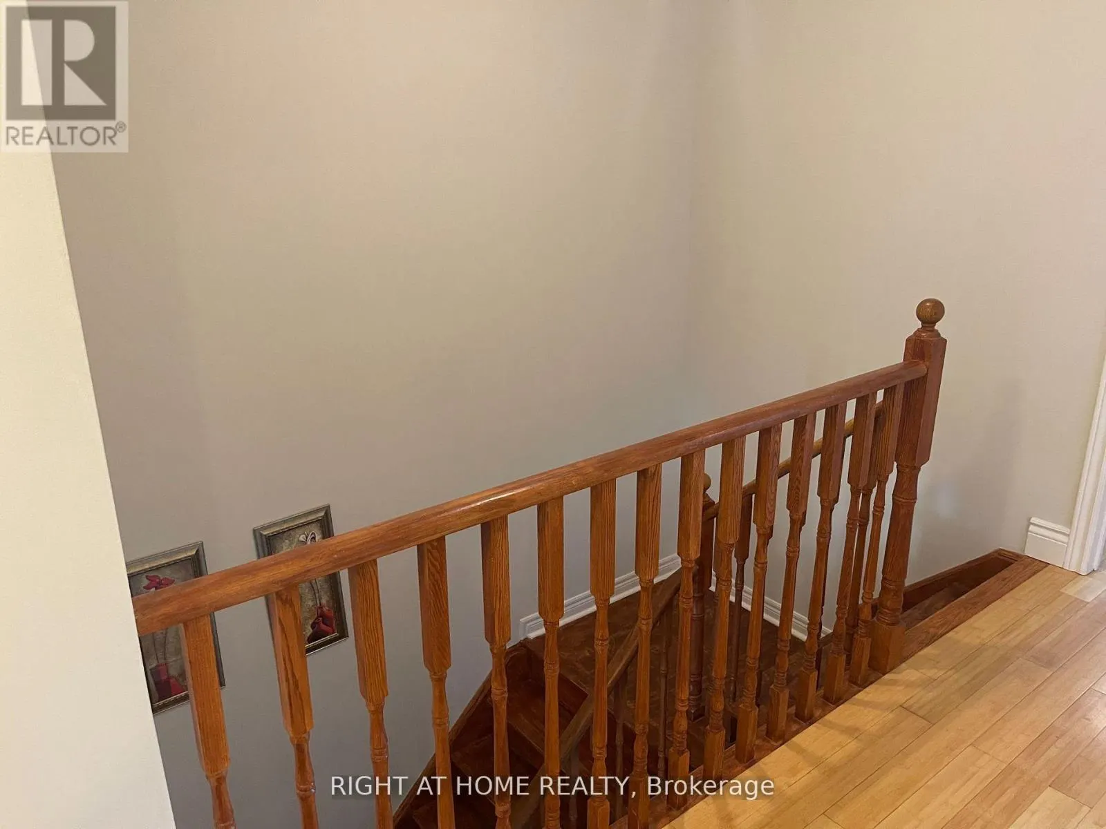 18 ARCHBURY CIRCLE