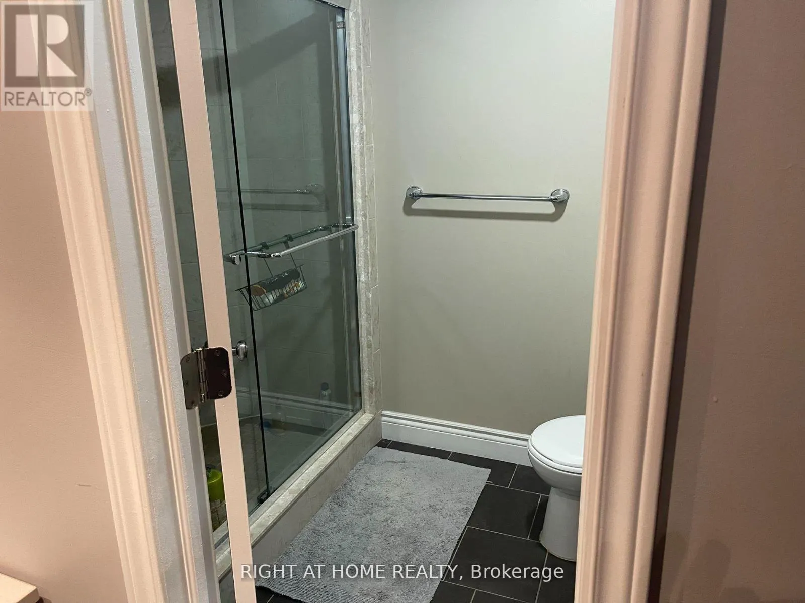 18 ARCHBURY CIRCLE