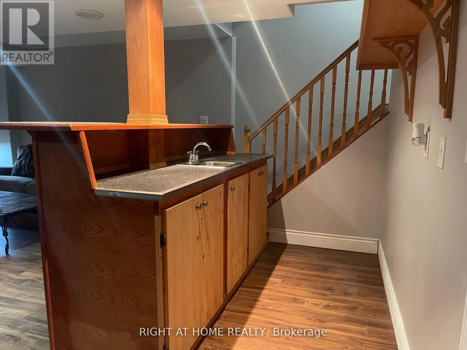 18 ARCHBURY CIRCLE