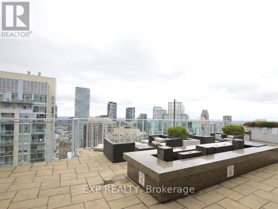 1712 - 223 WEBB DRIVE
