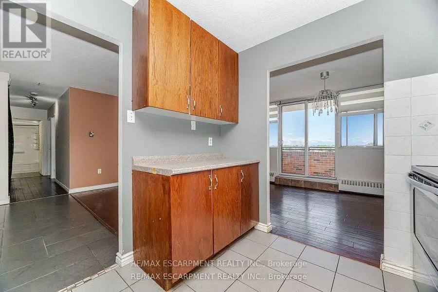 707 - 2301 DERRY ROAD W